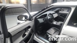 Land Rover Range Rover Evoque P250 Dynamic SE 2024 года из Южной Кореи
