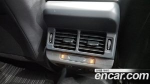 Land Rover Range Rover Evoque P250 Dynamic SE 2024 года из Южной Кореи
