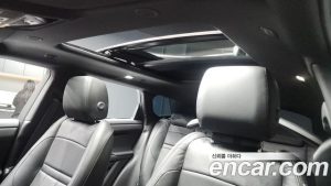 Land Rover Range Rover Evoque P250 Dynamic SE 2024 года из Южной Кореи