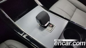 Land Rover Range Rover Evoque P250 S 2024 года из Южной Кореи