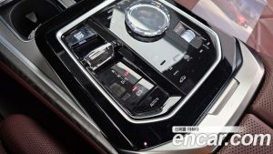 BMW 7-Series 740i sDrive Design Pure Excellence 2023 года из Южной Кореи