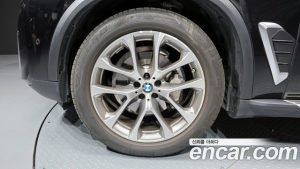 BMW X5 xDrive 30d xLine 2024 года из Южной Кореи