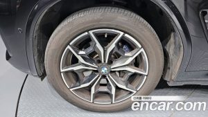 BMW X4 xDrive20i M Sport 2023 года из Южной Кореи