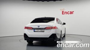 BMW 5-Series 520i M Sport 2024 года из Южной Кореи