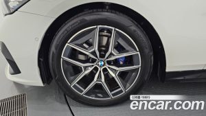 BMW 5-Series 520i M Sport 2024 года из Южной Кореи