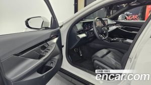 BMW 5-Series 520i M Sport 2024 года из Южной Кореи