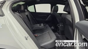 BMW 5-Series 520i M Sport 2024 года из Южной Кореи