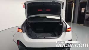 BMW 5-Series 520i M Sport 2024 года из Южной Кореи