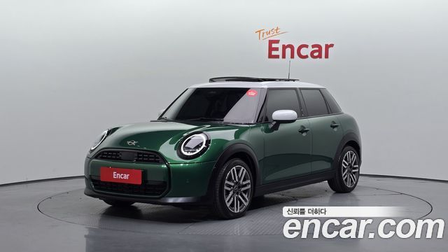 Mini Cooper 5Door CLASSIC 2025 года из Кореи