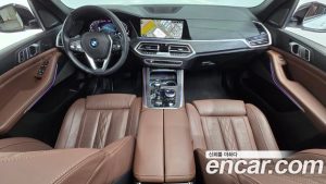 BMW X5 xDrive 40i xLine 2023 года из Южной Кореи