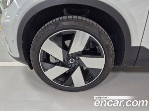 Volvo XC40 Twin ULTIMATE 2024 года из Южной Кореи