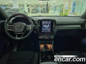 Volvo XC40 Twin ULTIMATE 2024 года из Южной Кореи