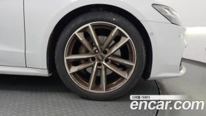 Audi A7 50 TDI 4WD Premium 2023 года из Южной Кореи