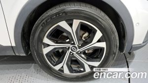 Renault-KoreaSamsung XM3 1.6 E-TECH Inspire 2023 года из Южной Кореи