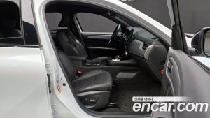 Renault-KoreaSamsung XM3 1.6 E-TECH Inspire 2023 года из Южной Кореи