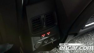 Renault-KoreaSamsung XM3 1.6 E-TECH Inspire 2023 года из Южной Кореи
