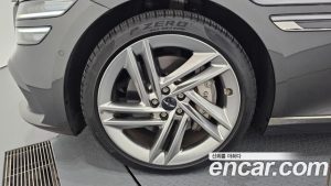 Genesis G80 Бензин 2.5 Turbo AWD 2025 года из Южной Кореи