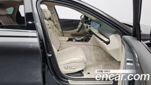 Genesis G80 Бензин 2.5 Turbo AWD 2025 года из Южной Кореи