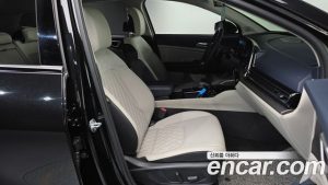 Kia Sportage Бензин 1.6 Turbo 2WD 2024 года из Южной Кореи