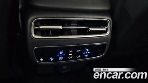 Genesis GV70 2.5T Бензин AWD 2025 года из Южной Кореи