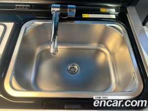 Hyundai Staria 2WD Camper 2024 года из Южной Кореи