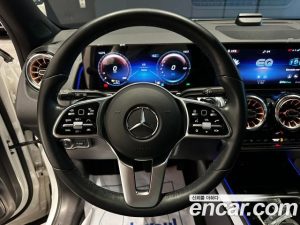 Mercedes-Benz EQB EQB300 4MATIC 2023 года из Южной Кореи