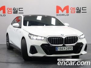 BMW 5-Series 520i M Sport 2024 года из Южной Кореи