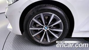 BMW 3-Series 320d Touring 2023 года из Южной Кореи