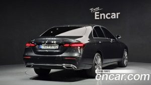 Mercedes-Benz E-Class E350 4MATIC Exclusive 2023 года из Южной Кореи
