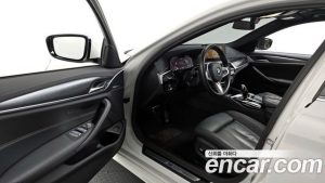 BMW 5-Series 520i M Sport 2023 года из Южной Кореи