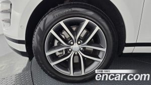 Land Rover Range Rover Evoque P250 Dynamic SE 2024 года из Южной Кореи