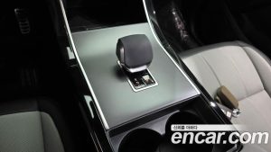 Land Rover Range Rover Evoque P250 Dynamic SE 2024 года из Южной Кореи