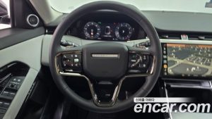 Land Rover Range Rover Evoque P250 Dynamic SE 2024 года из Южной Кореи