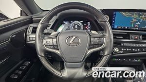 Lexus ES Executive 2025 года из Южной Кореи