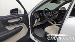 Volvo XC40 B4 ULTIMATE Bright 2023 года из Южной Кореи