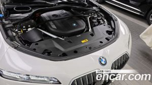 BMW 7-Series 750e xDrive M Sport 2023 года из Южной Кореи