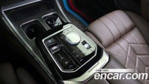 BMW 7-Series 750e xDrive M Sport 2023 года из Южной Кореи