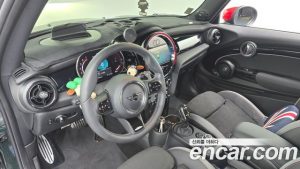Mini Cooper JCW 2024 года из Южной Кореи