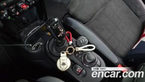 Mini Cooper JCW 2024 года из Южной Кореи