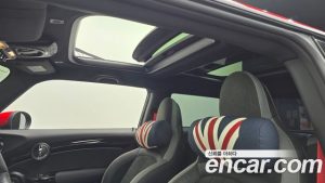 Mini Cooper JCW 2024 года из Южной Кореи