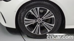 Mercedes-Benz E-Class E200 Avantgarde 2025 года из Южной Кореи