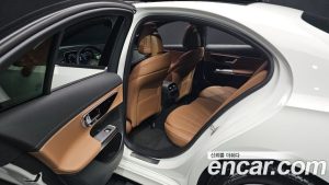 Mercedes-Benz E-Class E200 Avantgarde 2025 года из Южной Кореи