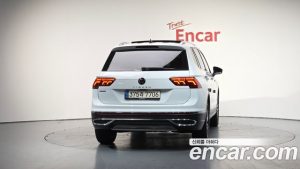 Volkswagen Tiguan 2.0 TSI Prestige 2023 года из Южной Кореи