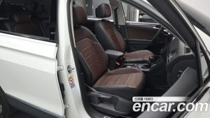 Volkswagen Tiguan 2.0 TSI Prestige 2023 года из Южной Кореи