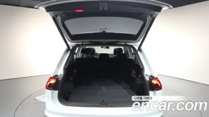 Volkswagen Tiguan 2.0 TSI Prestige 2023 года из Южной Кореи
