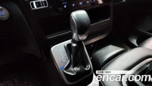 Hyundai Staria 4WD Tourer 9-Seater 2025 года из Южной Кореи