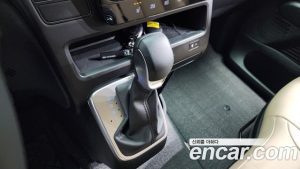 Hyundai Staria 4WD Tourer 11-Seater 2025 года из Южной Кореи