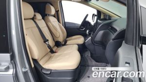 Hyundai Staria 4WD Tourer 11-Seater 2025 года из Южной Кореи