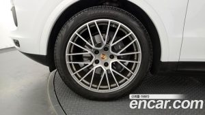 Porsche Cayenne 3.0 Coupe 2023 года из Южной Кореи