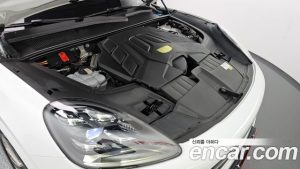 Porsche Cayenne 3.0 Coupe 2023 года из Южной Кореи